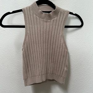 Cropped sleeveless sweater top
